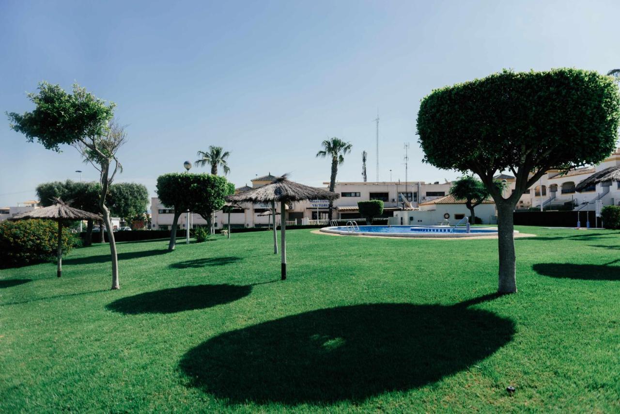 Stunning 2 Bedroom Apartment With Pool View Alicante Eksteriør bilde