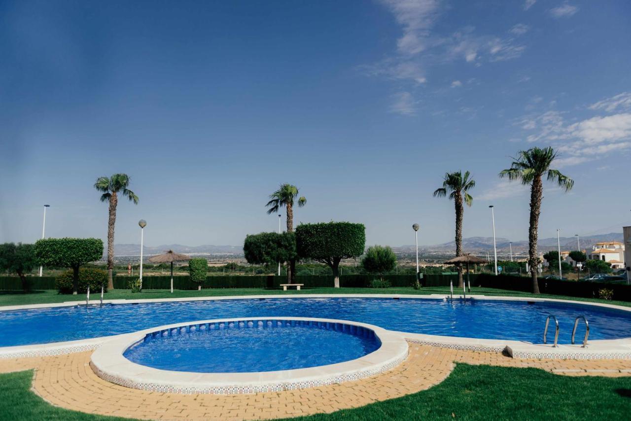 Stunning 2 Bedroom Apartment With Pool View Alicante Eksteriør bilde