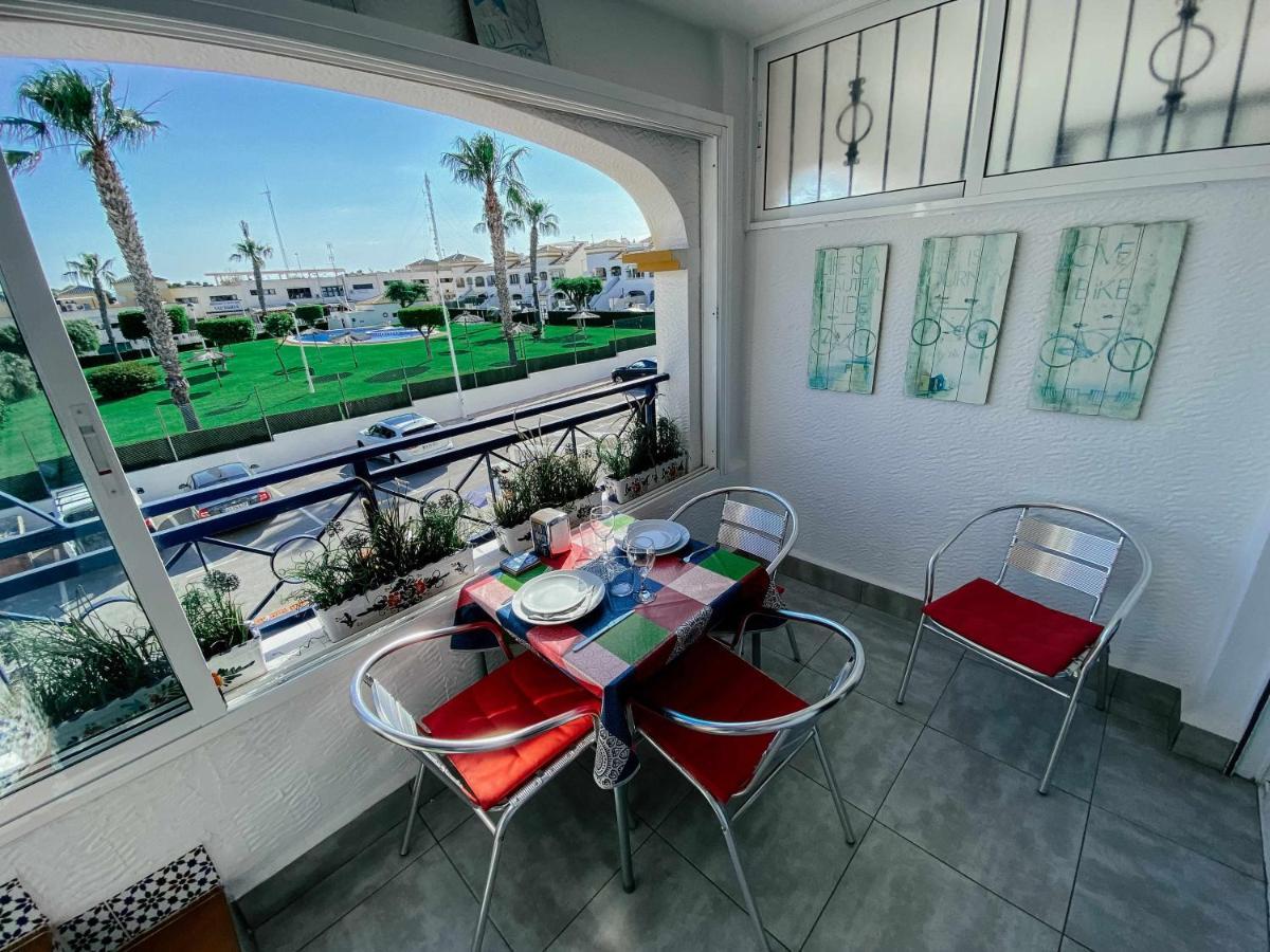 Stunning 2 Bedroom Apartment With Pool View Alicante Eksteriør bilde